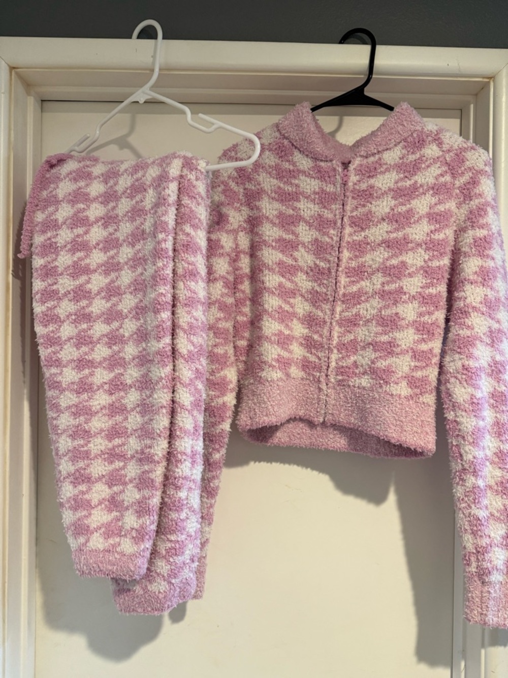 SKIMS cozy knit joggers and zip up in petal houndstooth